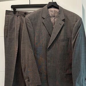 Hugo Boss Classic 3-button Gray Wool Men's Suit